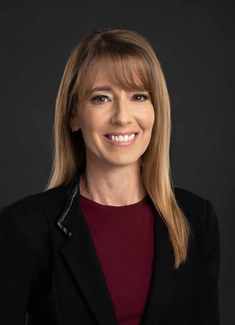 Ivy Pressendo headshot